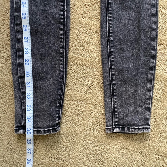 Bullhead High-Rise Skinniest Jeans - Picture 6 of 8